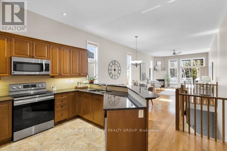 29577817/155-royal-landing-gate/north-grenville-twp-kemptville-south/north-grenville/ontario/K0G1J0_5