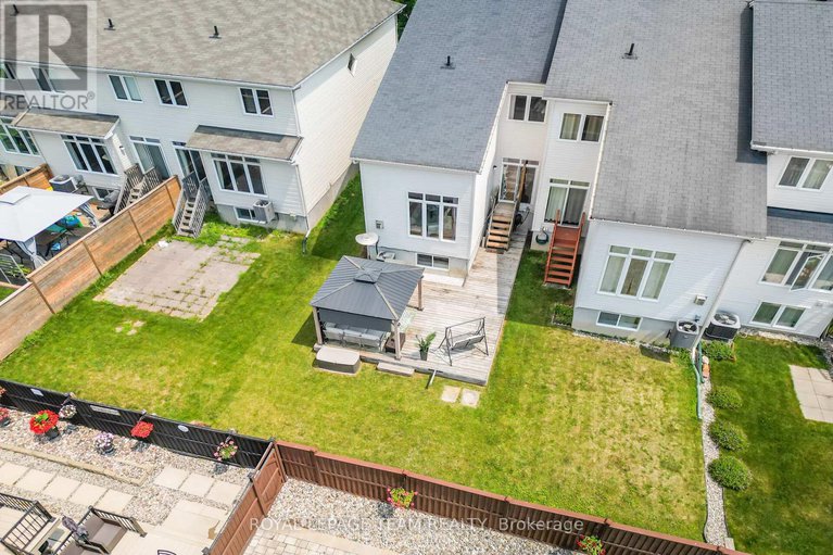 28564570/239-waymark-crescent/bridlewood/ottawa/ontario/K2M0A6_45