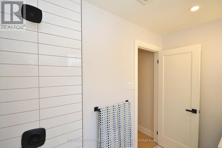 29092514/32-660-hochelaga-street/carson-meadows/ottawa/ontario/K1K2E9_44