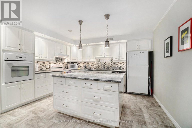 28976196/1508-1195-richmond-road/woodroffe/ottawa/ontario/K2B8E4_27