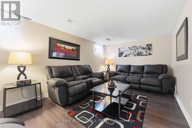 29576237/1707-meadowbrook-road/pineview/ottawa/ontario/K1B4W6_17