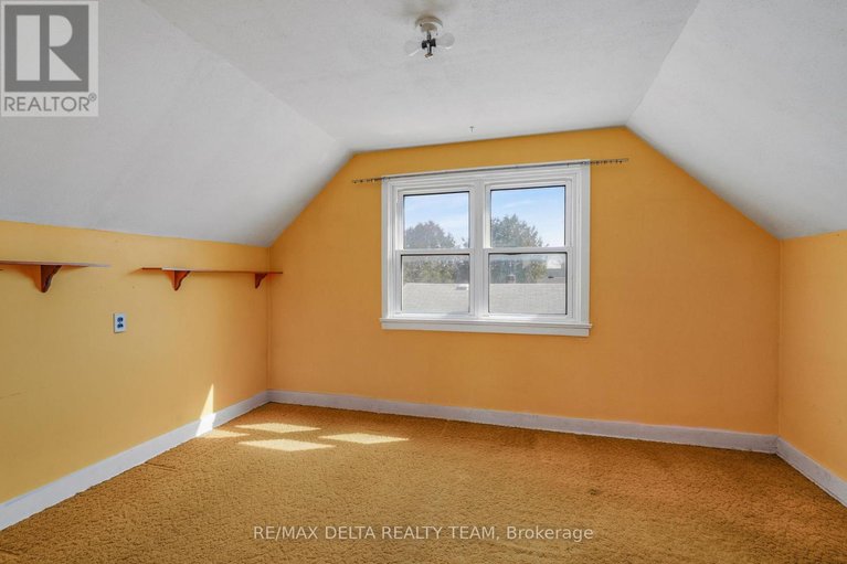 29645620/1242-vancouver-avenue/ellwood/ottawa/ontario/K1V6V3_16