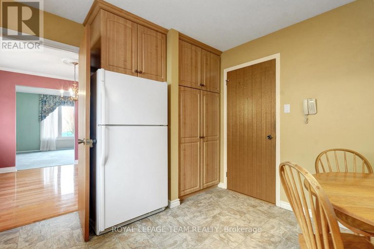 29024962/72-craig-henry-drive/craig-henrywoodvale/ottawa/ontario/K2G3Z6_12