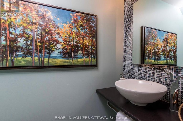 29618485/31-castlegreen-private/hunt-club-parkgreenboro/ottawa/ontario/K1T3N4_23