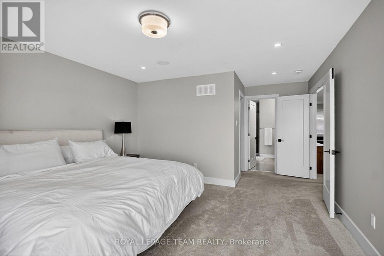 29410673/988-beckton-heights/stittsville-south/ottawa/ontario/K2S2X6_14