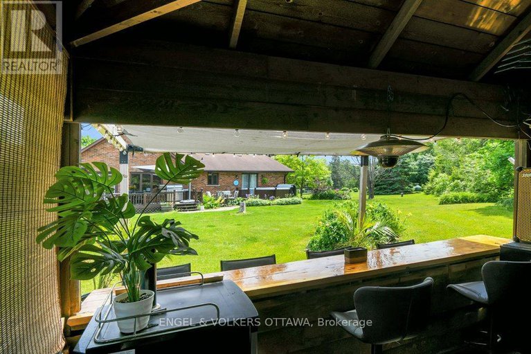 28654576/102-delaney-drive/huntley-ward-south-west/ottawa/ontario/K0A1L0_32