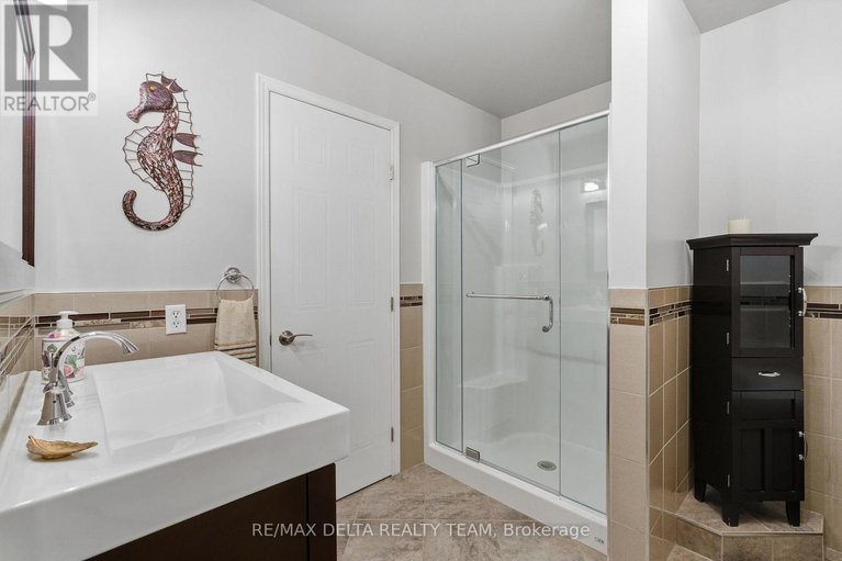 29053952/775-nesting-way/fallingbrookgardenway-south/ottawa/ontario/K4A3X6_18