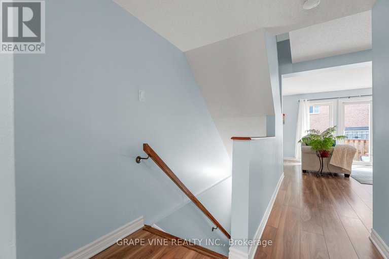 28499106/43-bentbrook-crescent/heritage-park/ottawa/ontario/K2J3Y1_31