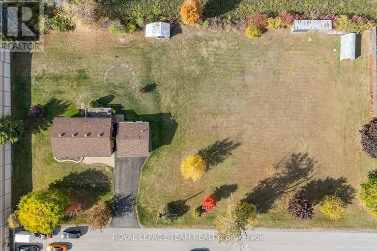 29009688/1059-flynn-avenue/kinburn/ottawa/ontario/K7S3G7_6