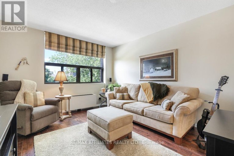 28570878/304-1190-richmond-road/woodroffe/ottawa/ontario/K2B8J3_26