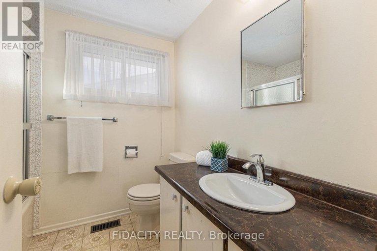 29095362/c-477-moodie-drive/arbeatha-park/ottawa/ontario/K2H8T7_15