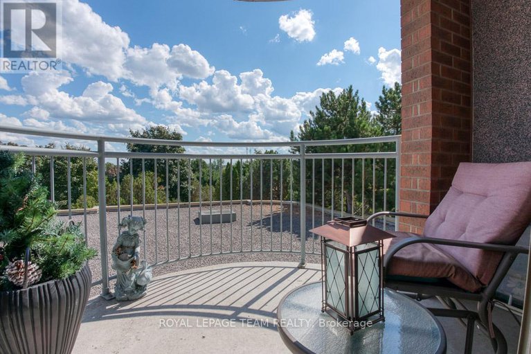 28822088/306-100-grant-carman-drive/borden-farmstewart-farmcarleton-heightsparkwood-hills/ottawa/ontario/K2E8B8_30