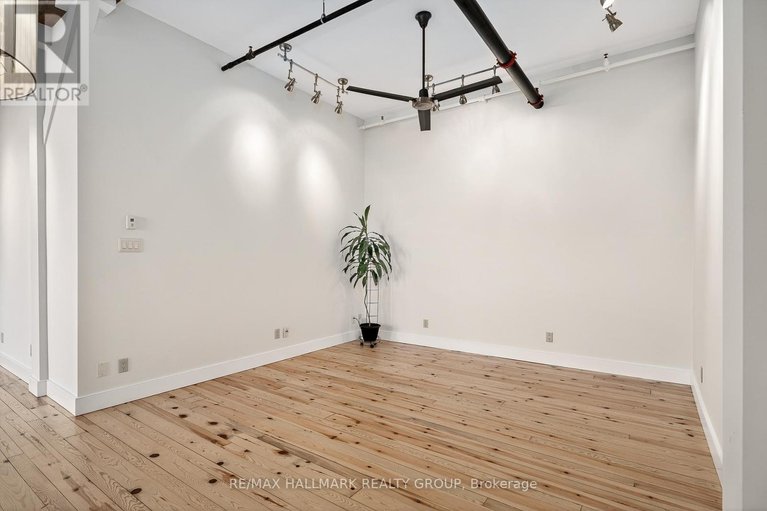 29155781/114-83-little-bridge-street/almonte/mississippi-mills/ontario/K0A1A0_10