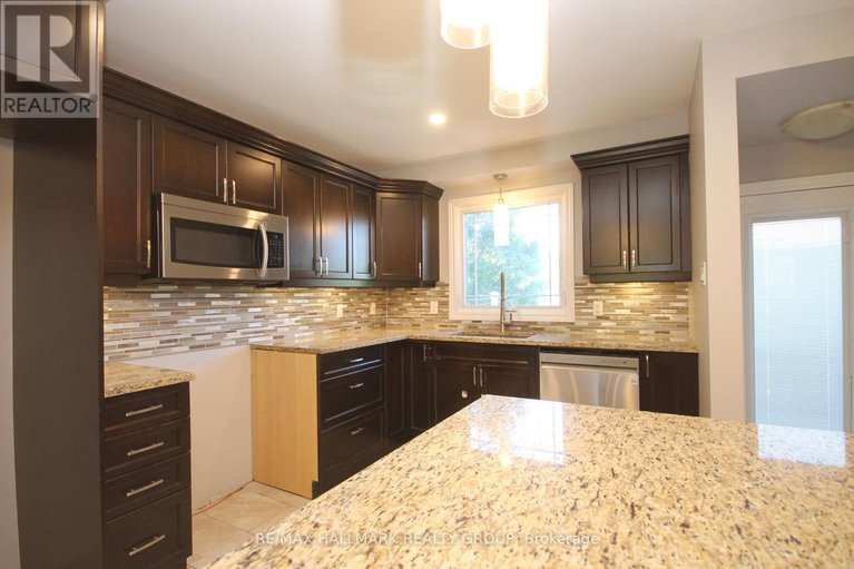 28422586/1844-river-road/manotick-east-to-manotick-station/ottawa/ontario/K4M1B4_16