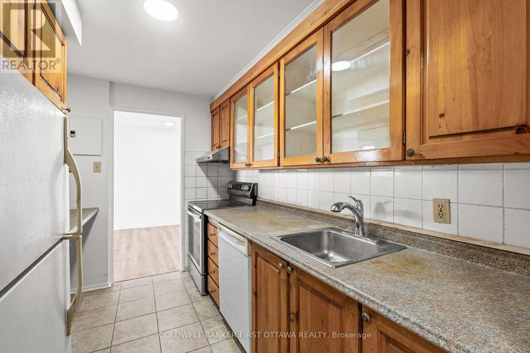 28477843/607-1025-richmond-road/woodroffe/ottawa/ontario/K2B8G8_16