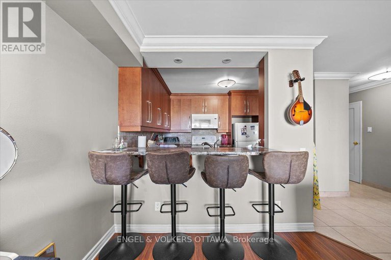 28901436/908-158a-mcarthur-avenue-e/vanier/ottawa/ontario/K1L7E7_14