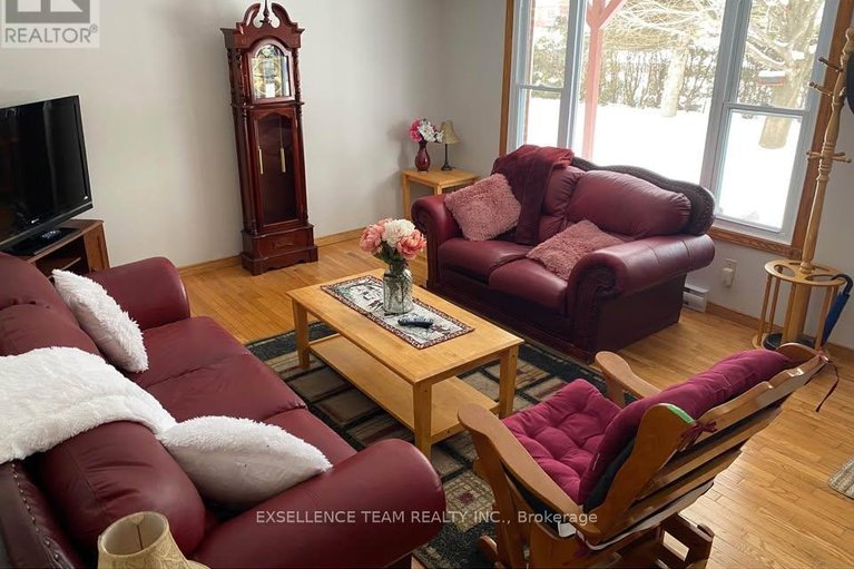 29472234/20596-conc-5-concession/south-glengarry-lancaster-twp/south-glengarry/ontario/K0C1L0_6