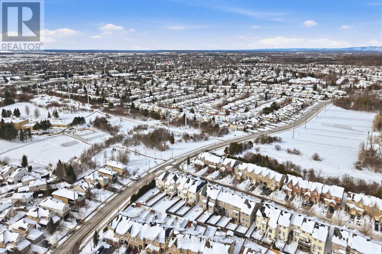 29365769/420-foxhall-way/bridlewood/ottawa/ontario/K2M0G1_35