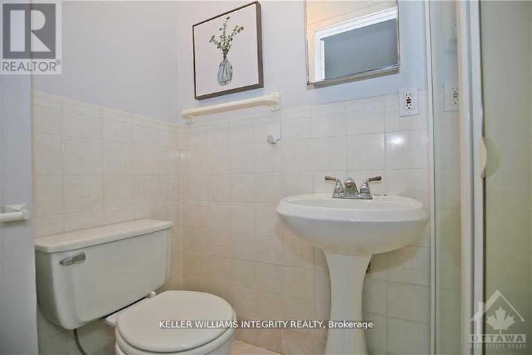 28436657/39-goulburn-avenue/sandy-hill/ottawa/ontario/K1N8C7_21