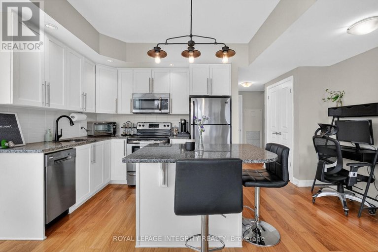 29504149/416-238-besserer-street/sandy-hill/ottawa/ontario/K1N6B1_14