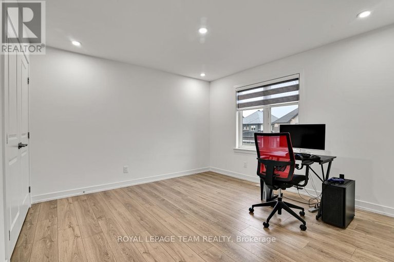 29469522/912-duxbury-lane/riverside-southgloucester-glen/ottawa/ontario/K4M0M2_16