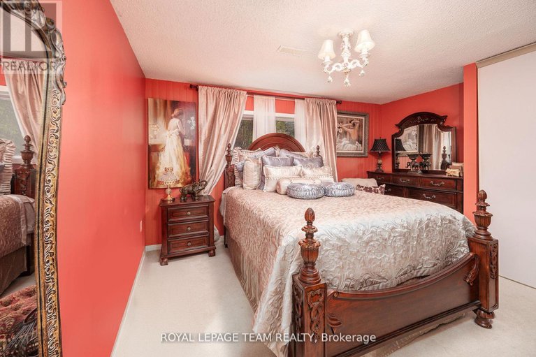 28844441/1100-moffatt-drive/cumberland-ridge/ottawa/ontario/K4C1B7_30