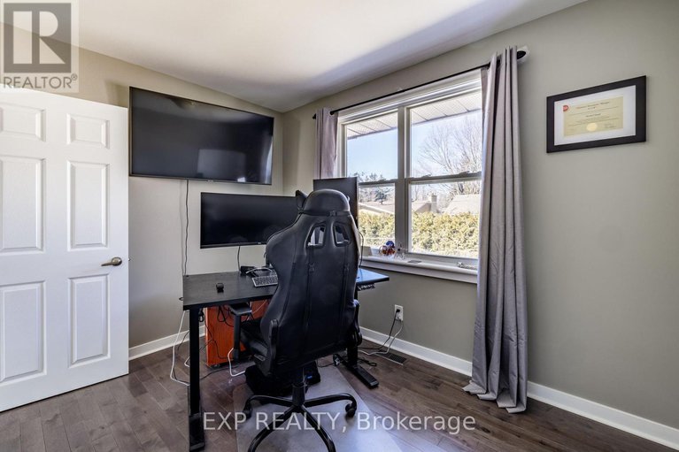 28561738/35-withrow-avenue/meadowlandsst-claire-gardens/ottawa/ontario/K2G2H7_13