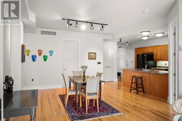 29563752/202-260-besserer-street/sandy-hill/ottawa/ontario/K1N1J3_21