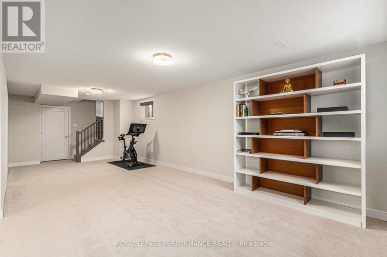 29228640/233-beaugency-street/orleans-village/ottawa/ontario/K1W0T2_30