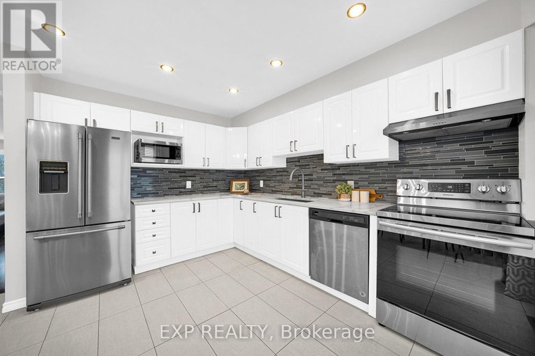 29679088/143-arcola-private/overbrookcastle-heights/ottawa/ontario/K1K4W9_12