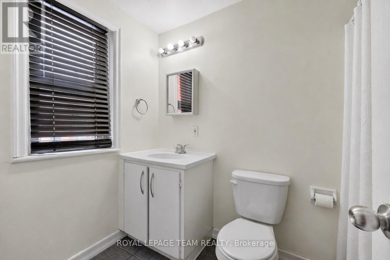 29685321/8-lewis-street/ottawa-centregolden-triangle/ottawa/ontario/K2P0S3_8