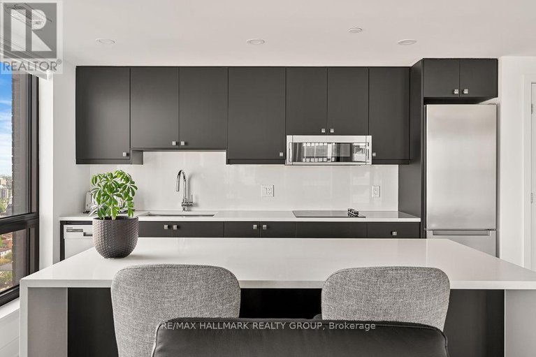 29148958/2102-180-george-street/lower-townbyward-market/ottawa/ontario/K1N0G8_9