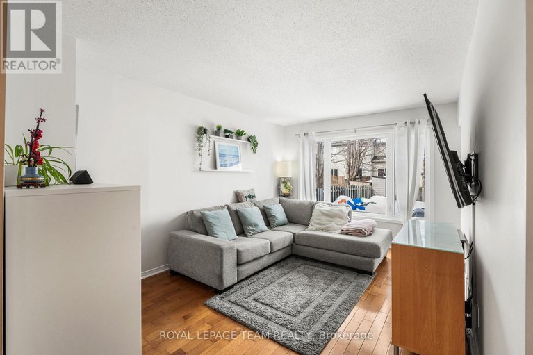 29427970/211-longshire-circle/longfields/ottawa/ontario/K2J4K8_17