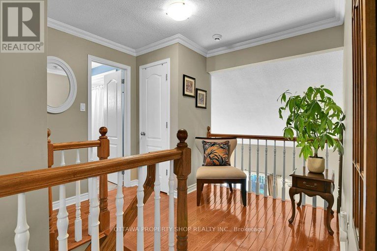 28350114/6156-vineyard-drive/convent-glen/ottawa/ontario/K1C2N6_15