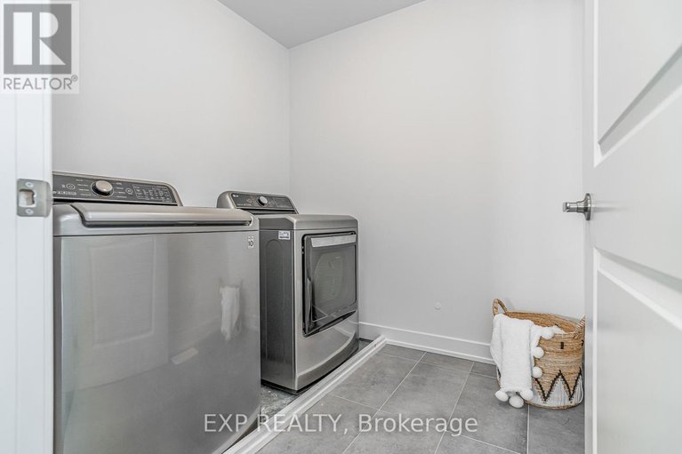 29144440/92-big-dipper-street/riverside-southgloucester-glen/ottawa/ontario/K4M0L9_22