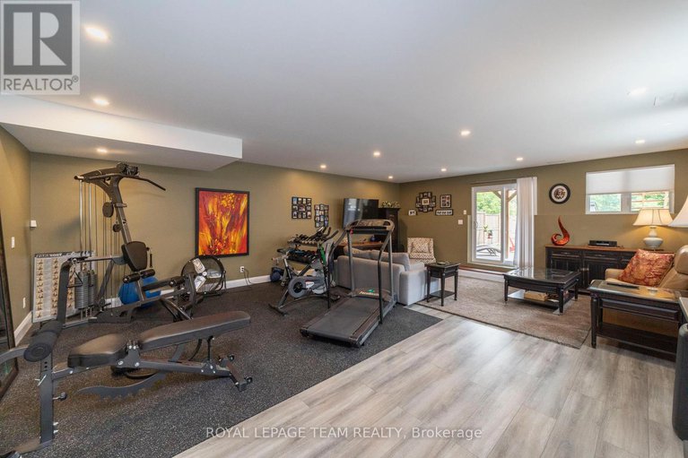 28679095/51-aylen-avenue/woodroffe/ottawa/ontario/K2A3P6_33