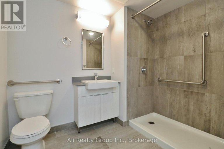 28928402/1618-105-champagne-avenue-s/west-centre-town/ottawa/ontario/K1S5E5_4