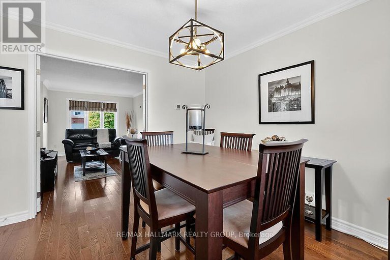 29008692/1915-orchardview-avenue/fallingbrookgardenway-south/ottawa/ontario/K4A3H1_8