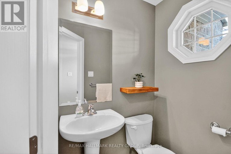 29396667/457-barrick-hill-road/emerald-meadowstrailwest/ottawa/ontario/K2M0H8_3