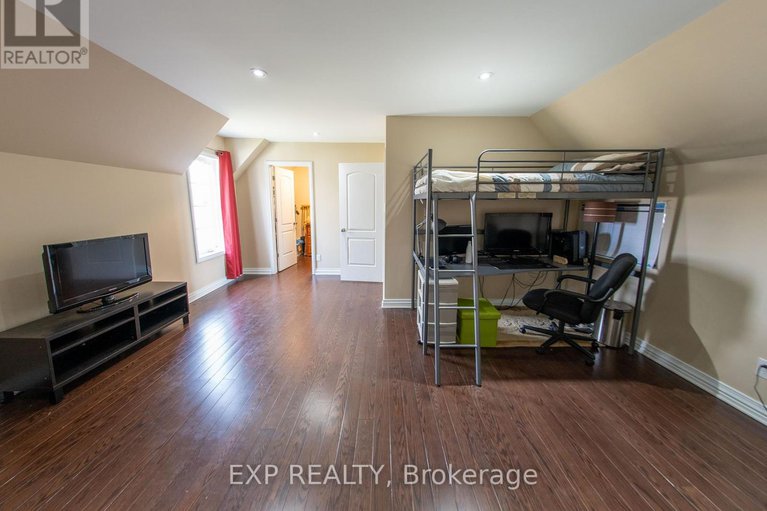 28403297/2754-eagleson-road/btwn-franktown-rd-fallowfield-rd/ottawa/ontario/K2S1B8_36