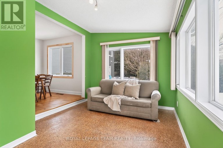 29546400/336-ducharme-boulevard/vanier/ottawa/ontario/K1L6T6_18