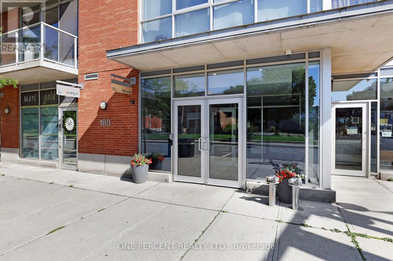 28529124/904-180-york-street/lower-townbyward-market/ottawa/ontario/K1N1J6_4