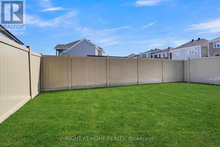 28782908/68-pelham-crescent/goulbourn-twp-from-franktown-rdsouth-to-rideau/ottawa/ontario/K0A2Z0_19