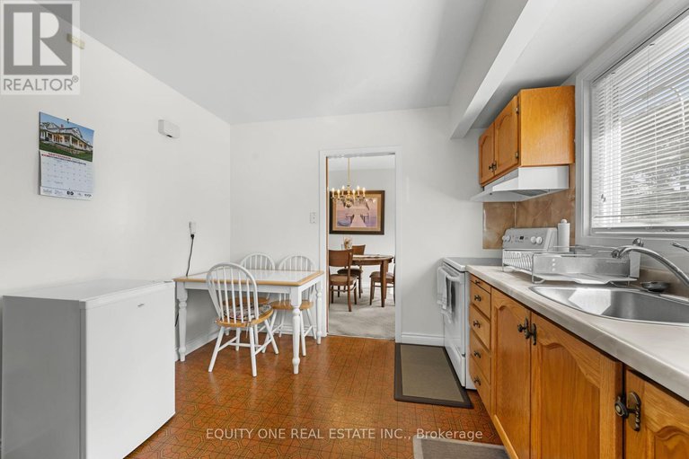 28820512/2-parkside-crescent/meadowlandscrestview/ottawa/ontario/K2G3B5_14