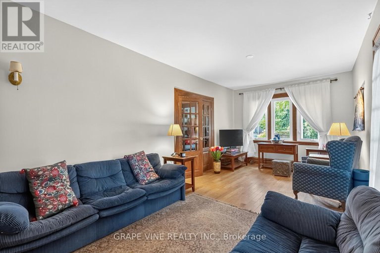 28768922/65-bristol-avenue/old-ottawa-southrideau-gardens/ottawa/ontario/K1S1P8_10