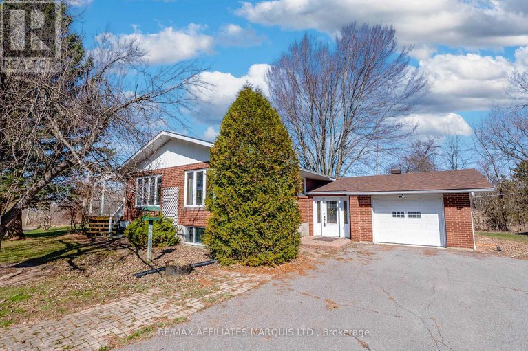 28215114/10984-county-rd-2-road/iroquois/south-dundas/ontario/K0E1K0_46