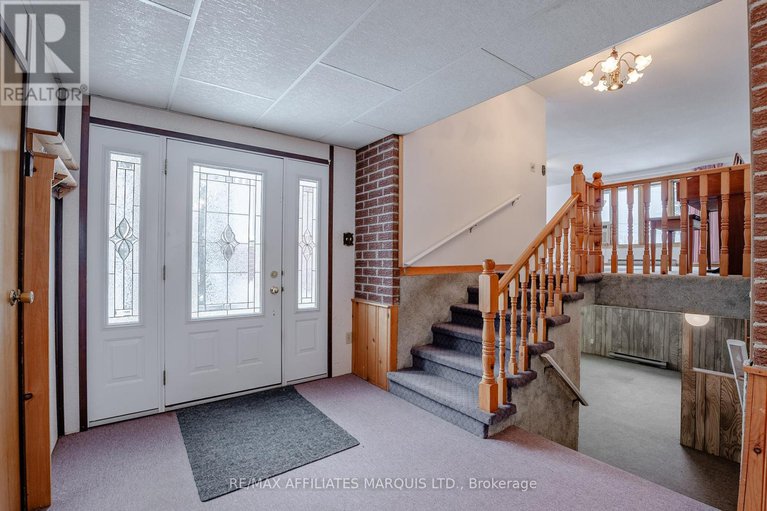 28215114/10984-county-rd-2-road/iroquois/south-dundas/ontario/K0E1K0_5