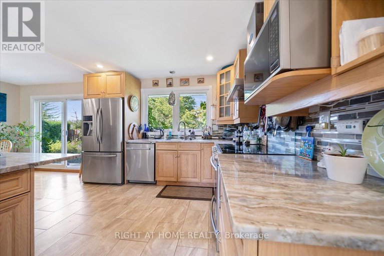 29161364/1-harrogate-place/crystal-beach/ottawa/ontario/K2H5L6_17