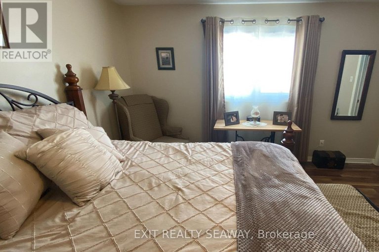 29385962/16825-county-rd-15-road/moose-creek/north-stormont/ontario/K0C1W0_14