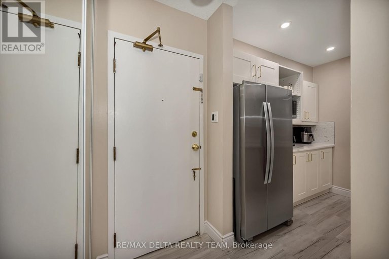 29650588/119-318-lorry-greenberg-drive/hunt-club-parkgreenboro/ottawa/ontario/K1T2R5_13